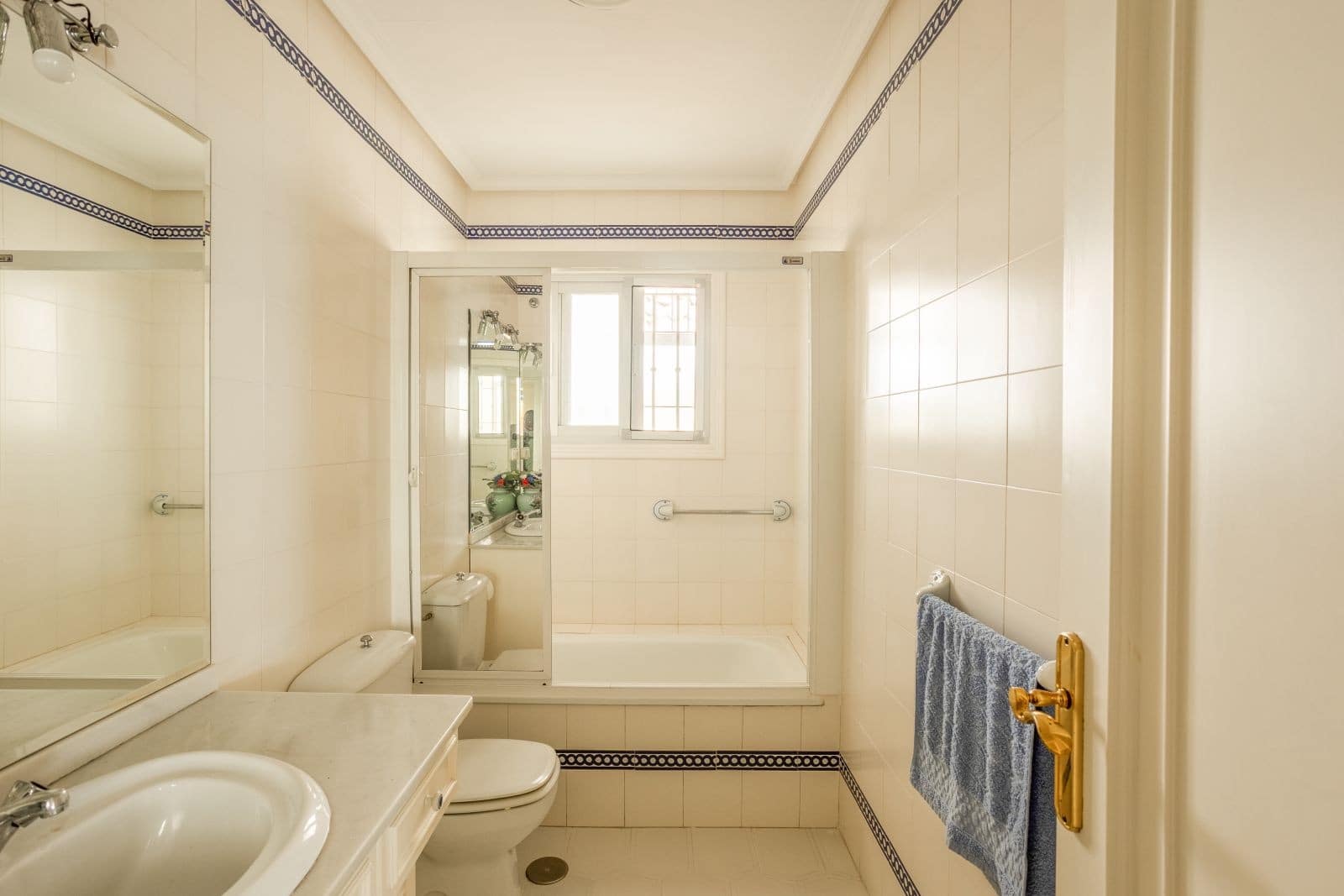 3 sypialnia Willa na sprzedaż w Riviera del Sol z basenem garażem - 875 000 € (Ref: 8300382)