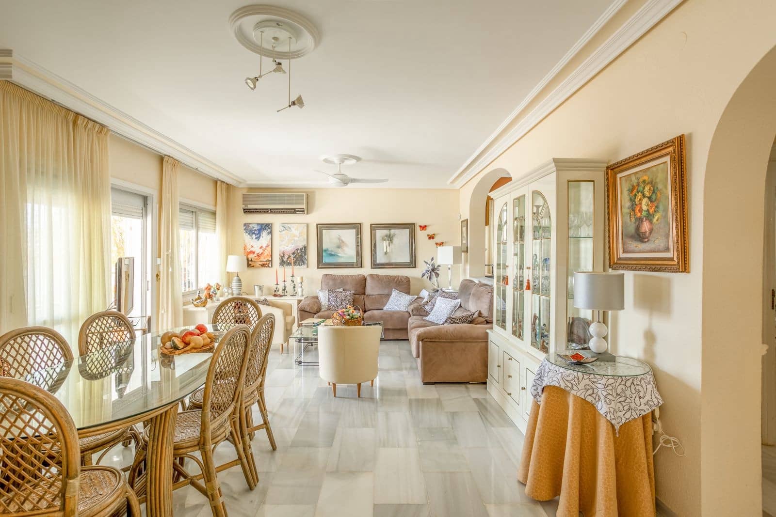 3 sypialnia Willa na sprzedaż w Riviera del Sol z basenem garażem - 875 000 € (Ref: 8300382)