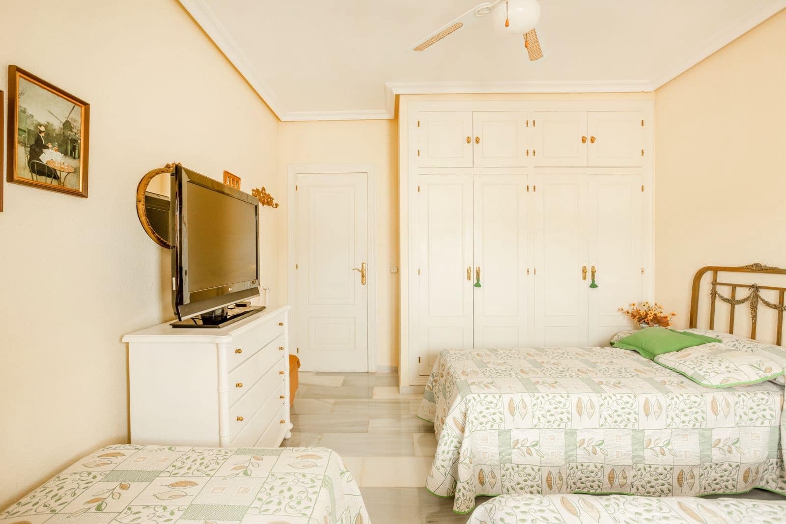 3 sypialnia Willa na sprzedaż w Riviera del Sol z basenem garażem - 875 000 € (Ref: 8300382)