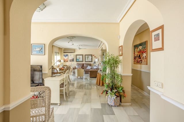 3 sovrum Villa till salu i Riviera del Sol, Mijas med pool garage - 875 000 € (Ref: 8300382)