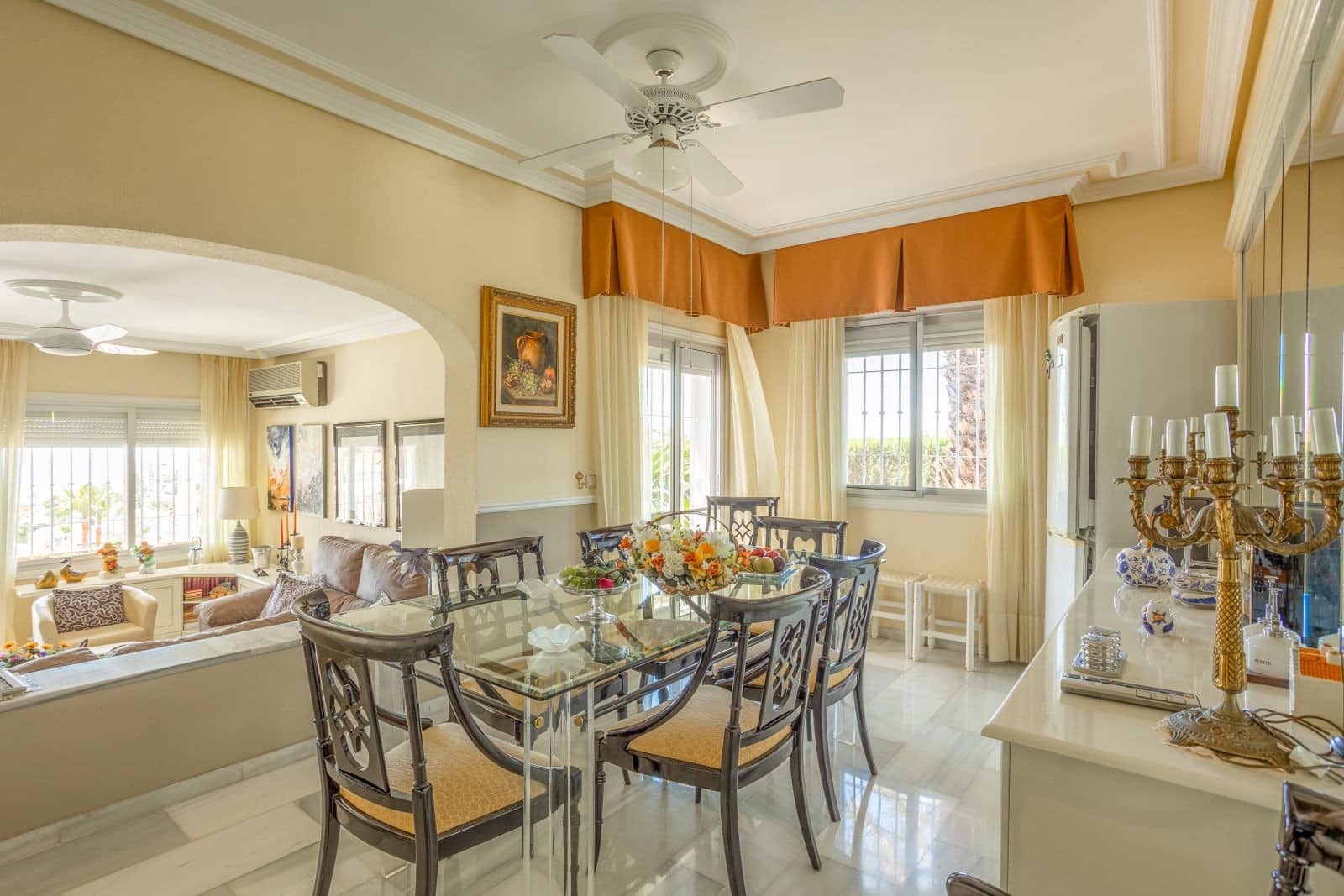 3 sypialnia Willa na sprzedaż w Riviera del Sol z basenem garażem - 875 000 € (Ref: 8300382)