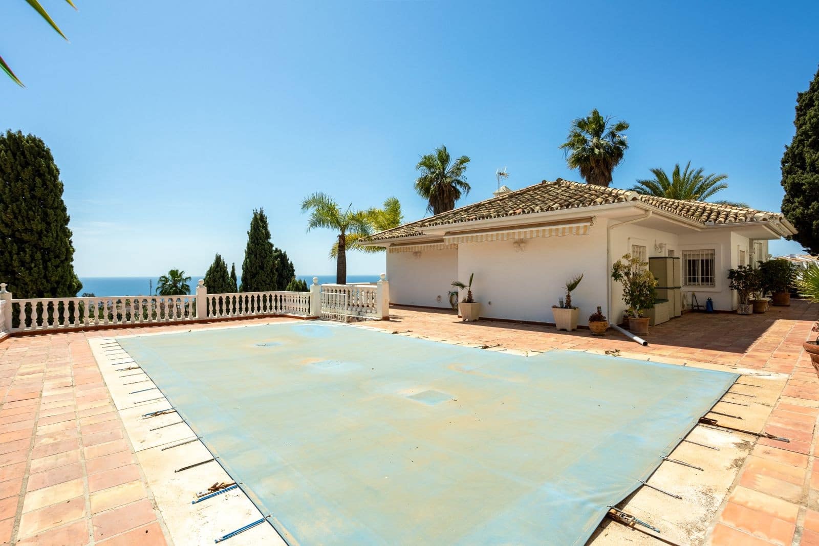 3 sypialnia Willa na sprzedaż w Riviera del Sol z basenem garażem - 875 000 € (Ref: 8300382)