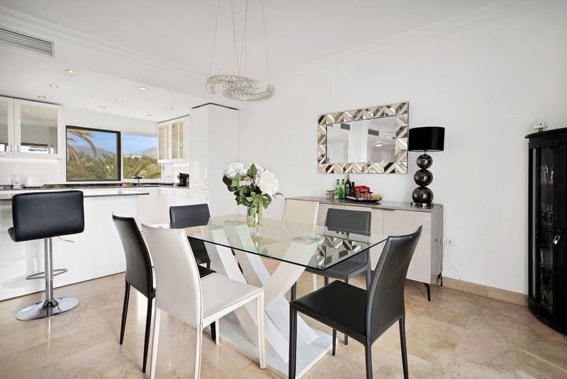3 soveværelse Penthouse til salg i Marbella med swimmingpool garage - € 3.950.000 (Ref: 8339600)