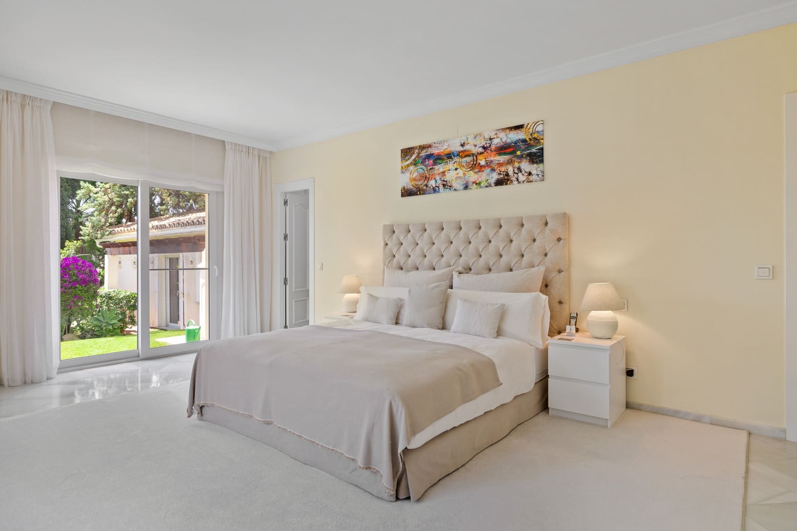 6 bedroom Villa for sale in Nueva Andalucia with pool garage - € 6,400,000 (Ref: 8342990)