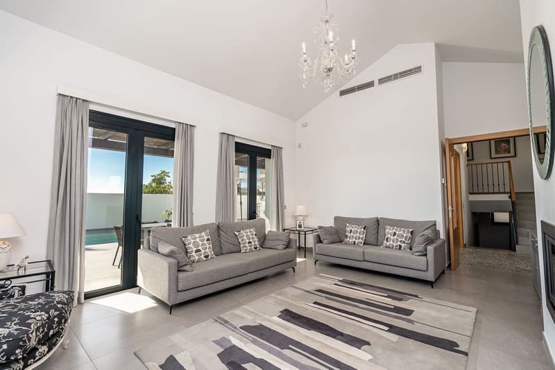 4 bedroom Villa for sale in Mijas with pool garage - € 1,295,000 (Ref: 8342992)