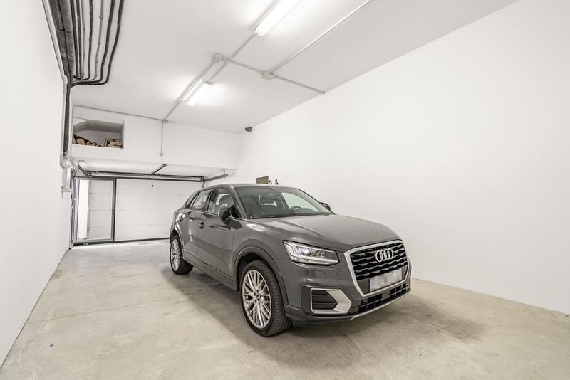 4 bedroom Villa for sale in Mijas with pool garage - € 1,295,000 (Ref: 8342992)