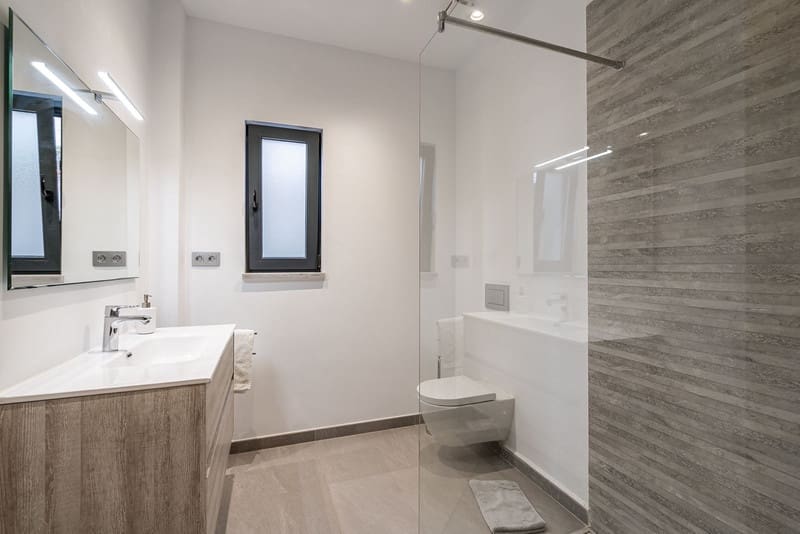 4 bedroom Villa for sale in Mijas with pool garage - € 1,295,000 (Ref: 8342992)