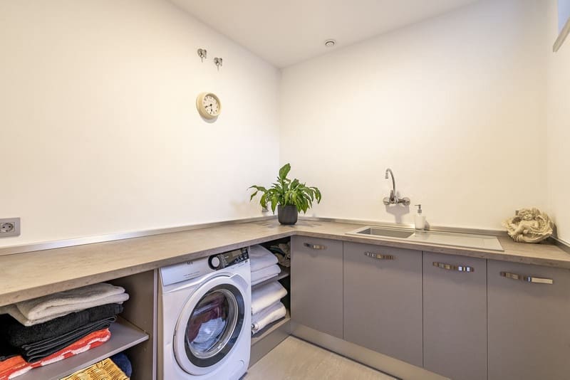 4 bedroom Villa for sale in Mijas with pool garage - € 1,295,000 (Ref: 8342992)