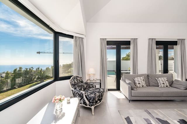 4 sypialnia Willa na sprzedaż w Mijas z basenem garażem - 1 295 000 € (Ref: 8342992)