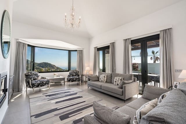 4 sypialnia Willa na sprzedaż w Mijas z basenem garażem - 1 295 000 € (Ref: 8342992)