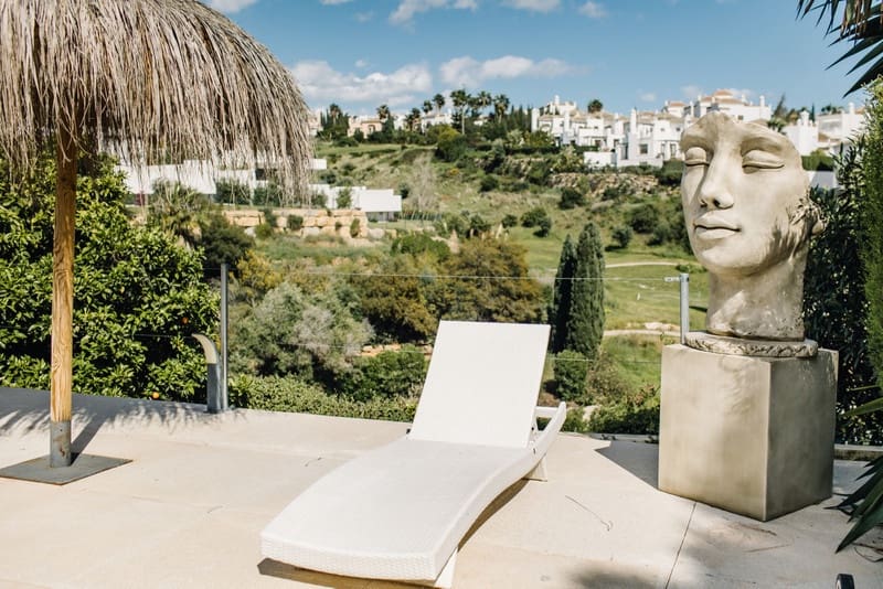 5 bedroom Villa for sale in Estepona with pool garage - € 1,495,000 (Ref: 8342997)