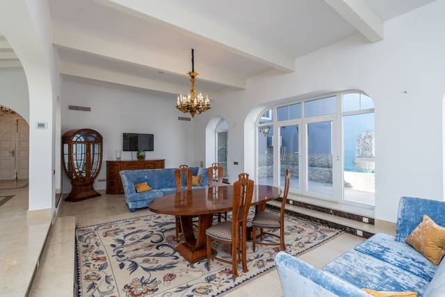 5 soverom Villa til salgs i Benahavís med svømmebasseng garasje - € 1 900 000 (Ref: 8342998)