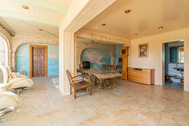 5 bedroom Villa for sale in Benahavis with pool garage - € 1,900,000 (Ref: 8342998)