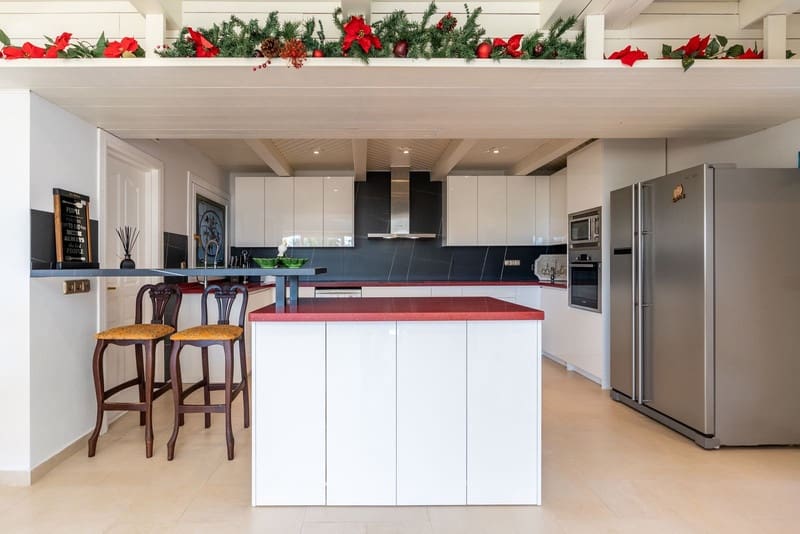 5 camera da letto Villa in vendita in Benahavis con piscina garage - 1.900.000 € (Rif: 8342998)