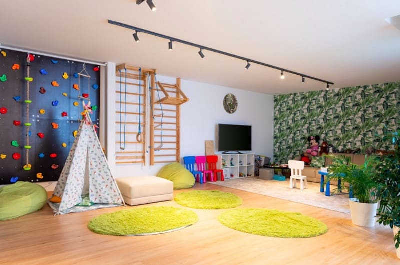 4 bedroom Villa for sale in Benahavis with pool garage - € 3,600,000 (Ref: 8344653)