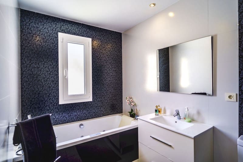 4 bedroom Villa for sale in Marbella with pool garage - € 2,450,000 (Ref: 8344654)