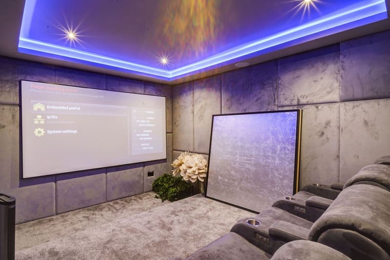 4 bedroom Villa for sale in Marbella with pool garage - € 2,450,000 (Ref: 8344654)