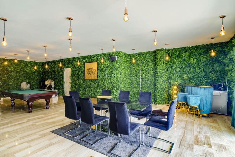 4 bedroom Villa for sale in Marbella with pool garage - € 2,450,000 (Ref: 8344654)