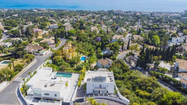 4 bedroom Villa for sale in Marbella with pool garage - € 2,450,000 (Ref: 8344654)