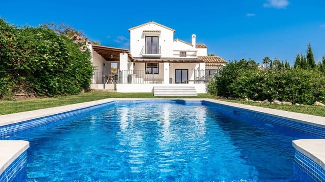 5 sypialnia Willa na sprzedaż w Selwo, Estepona z basenem garażem - 2 485 000 € (Ref: 8344655)