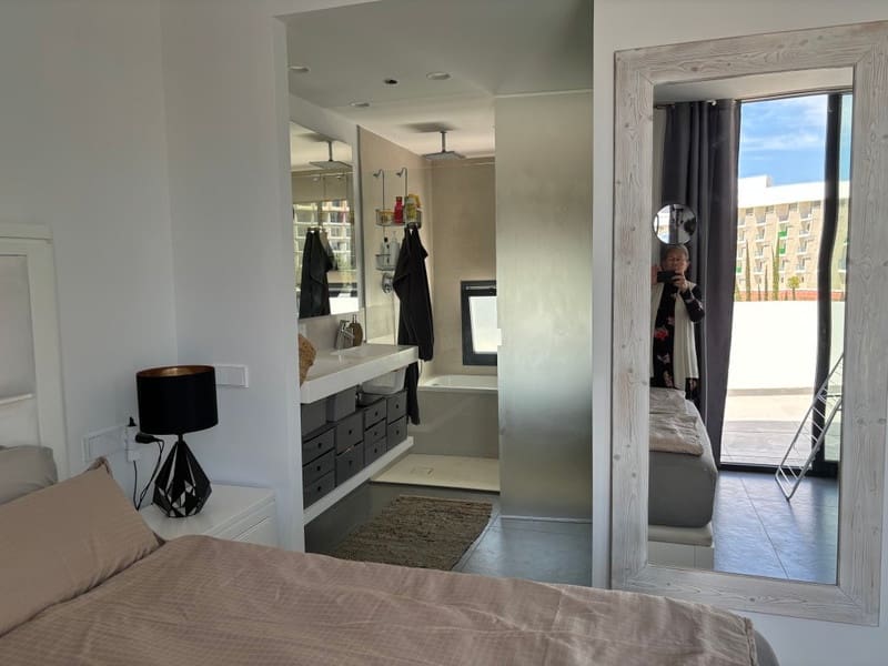 2 soveværelse Penthouse til salg i Benalmadena med swimmingpool garage - € 1.075.000 (Ref: 8347855)