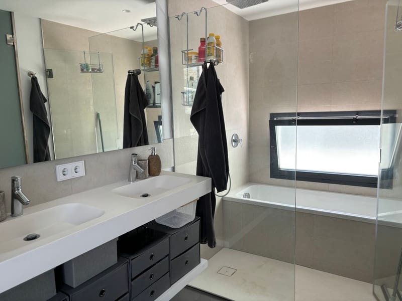 2 soveværelse Penthouse til salg i Benalmadena med swimmingpool garage - € 1.075.000 (Ref: 8347855)