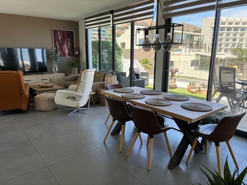 2 soveværelse Penthouse til salg i Benalmadena med swimmingpool garage - € 1.075.000 (Ref: 8347855)