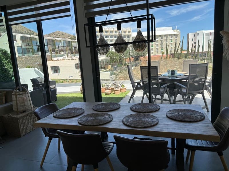 2 soveværelse Penthouse til salg i Benalmadena med swimmingpool garage - € 1.075.000 (Ref: 8347855)