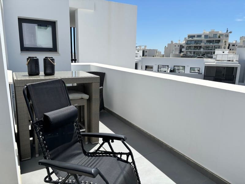 2 soveværelse Penthouse til salg i Benalmadena med swimmingpool garage - € 1.075.000 (Ref: 8347855)