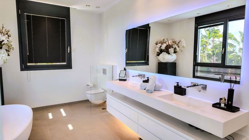 4 soveværelse Villa til salg i Los Flamingos med swimmingpool garage - € 4.350.000 (Ref: 8347860)