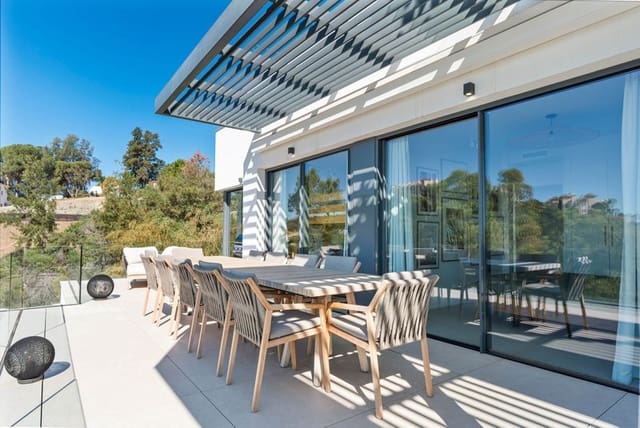 4 bedroom Penthouse for sale in Benahavís with pool garage - € 1,750,000 (Ref: 8347867)