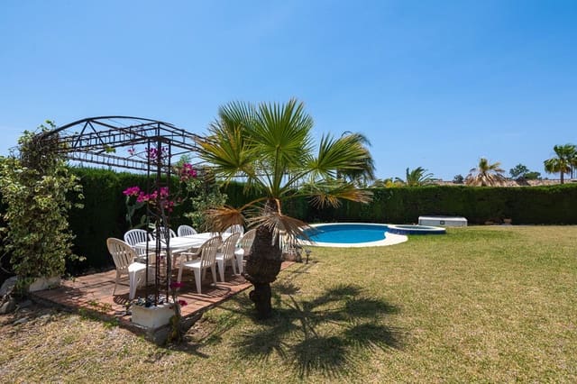 3 camera da letto Villa in vendita in Estepona con piscina garage - 1.050.000 € (Rif: 8365854)