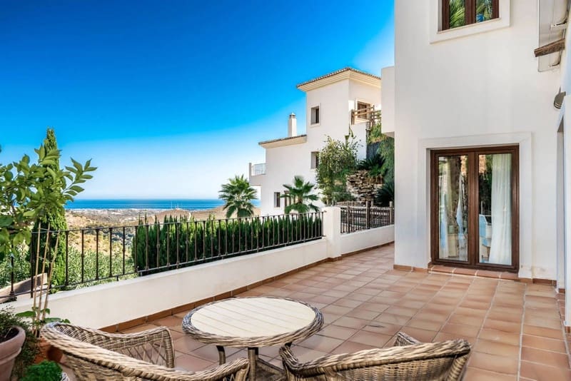 5 bedroom Villa for sale in Benahavis with pool garage - € 1,595,000 (Ref: 8373717)