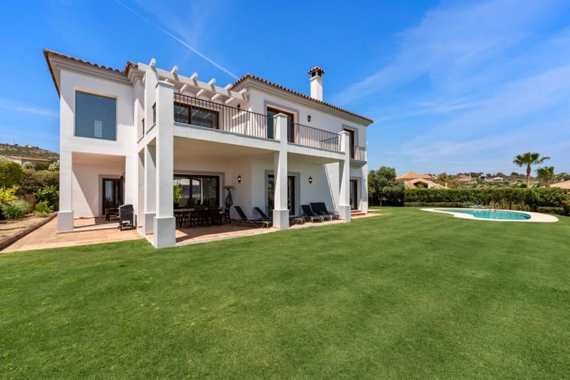 5 sypialnia Willa na sprzedaż w Sotogrande z basenem garażem - 1 695 000 € (Ref: 8383073)