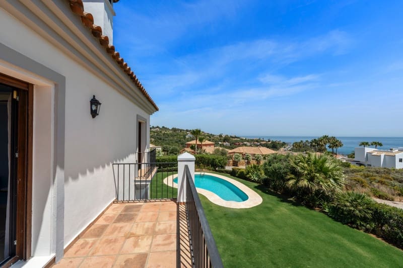 5 sypialnia Willa na sprzedaż w Sotogrande z basenem garażem - 1 695 000 € (Ref: 8383073)