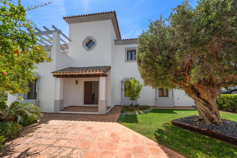 5 sypialnia Willa na sprzedaż w Sotogrande z basenem garażem - 1 695 000 € (Ref: 8383073)