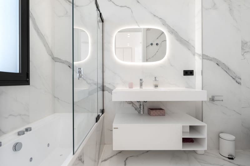 6 soverom Villa til salgs i El Paraiso med svømmebasseng garasje - € 6 200 000 (Ref: 8383078)