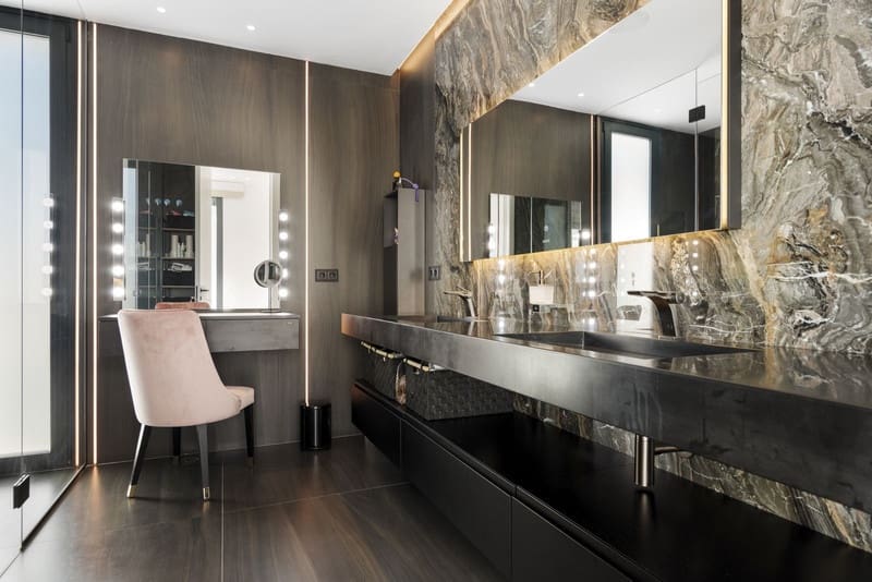 6 soverom Villa til salgs i El Paraiso med svømmebasseng garasje - € 6 200 000 (Ref: 8383078)