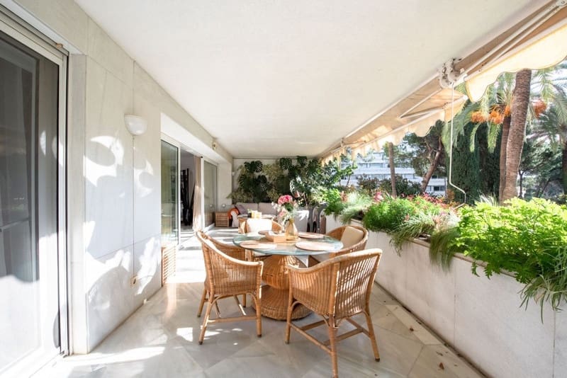 3 bedroom Apartment for sale in Marbella with pool garage - € 2,040,000 (Ref: 8411645)