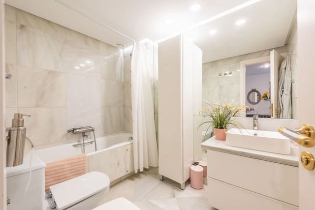 3 bedroom Apartment for sale in Marbella with pool garage - € 2,040,000 (Ref: 8411645)