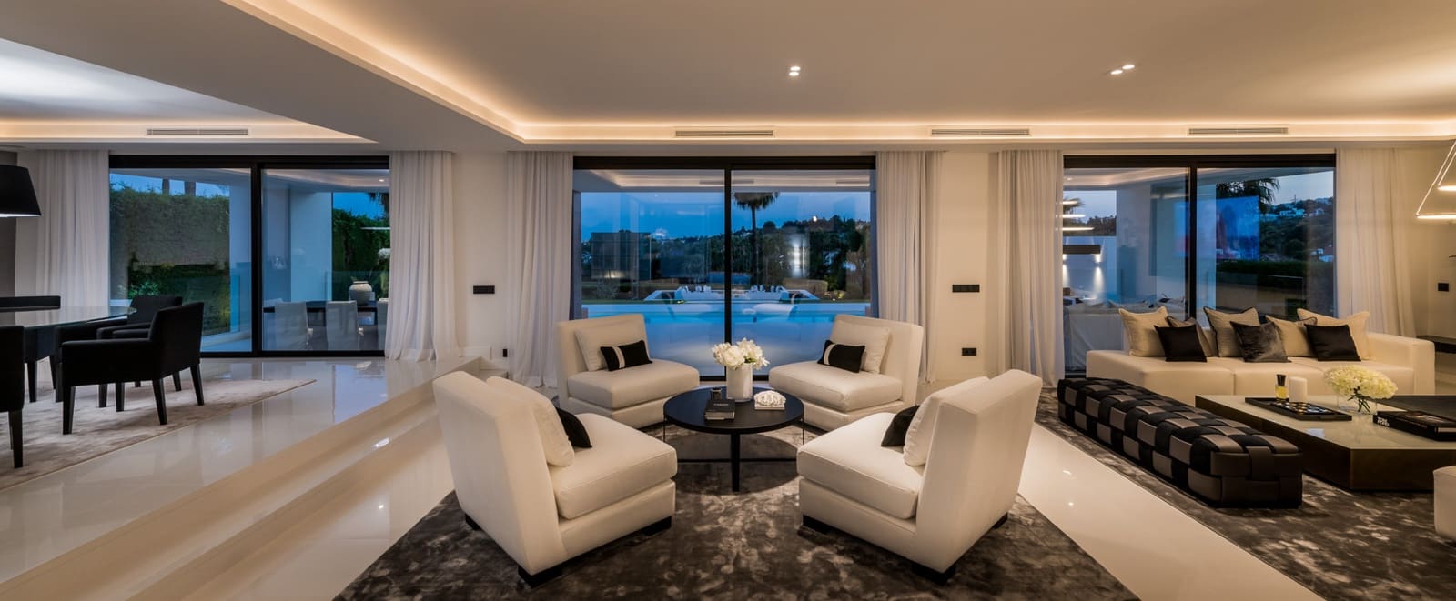 6 sypialnia Willa na sprzedaż w Marbella z basenem garażem - 5 995 000 € (Ref: 8424248)
