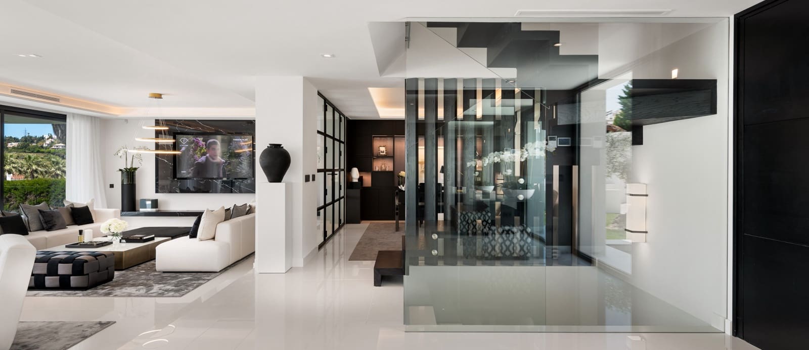 6 sypialnia Willa na sprzedaż w Marbella z basenem garażem - 5 995 000 € (Ref: 8424248)