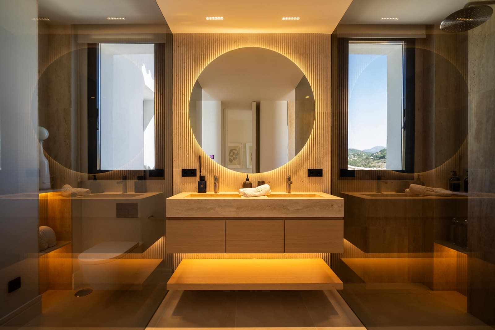 8 bedroom Villa for sale in Benahavis with pool garage - € 10,900,000 (Ref: 8426468)