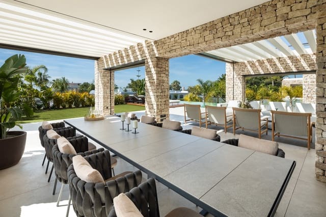 5 bedroom Villa for sale in Marbella with pool garage - € 7,450,000 (Ref: 8426469)