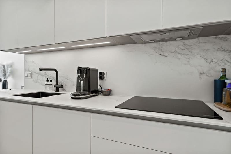 2 bedroom Apartment for sale in Marbella with pool garage - € 720,000 (Ref: 8430624)