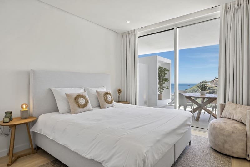 2 bedroom Apartment for sale in Marbella with pool garage - € 720,000 (Ref: 8430624)