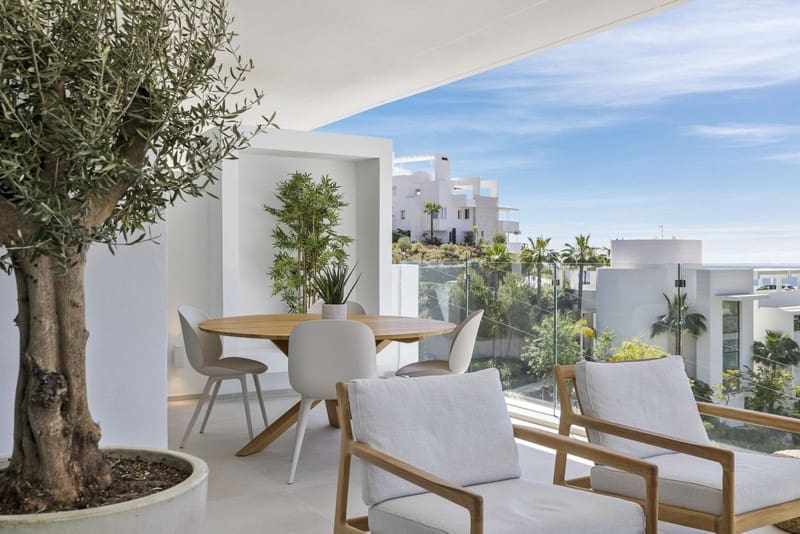 2 bedroom Apartment for sale in Marbella with pool garage - € 720,000 (Ref: 8430624)