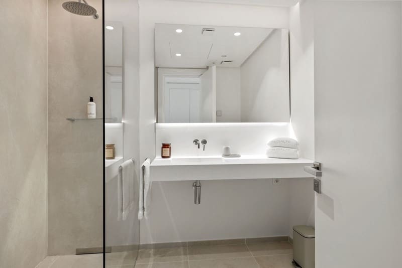 2 sypialnia Apartament na sprzedaż w Ojen z basenem garażem - 720 000 € (Ref: 8430624)
