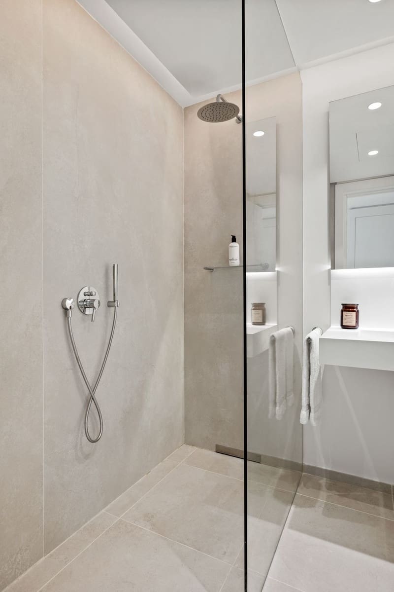 2 sypialnia Apartament na sprzedaż w Ojen z basenem garażem - 720 000 € (Ref: 8430624)