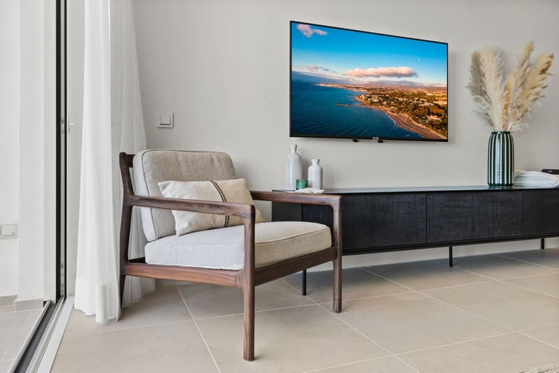 2 sypialnia Apartament na sprzedaż w Ojen z basenem garażem - 720 000 € (Ref: 8430624)